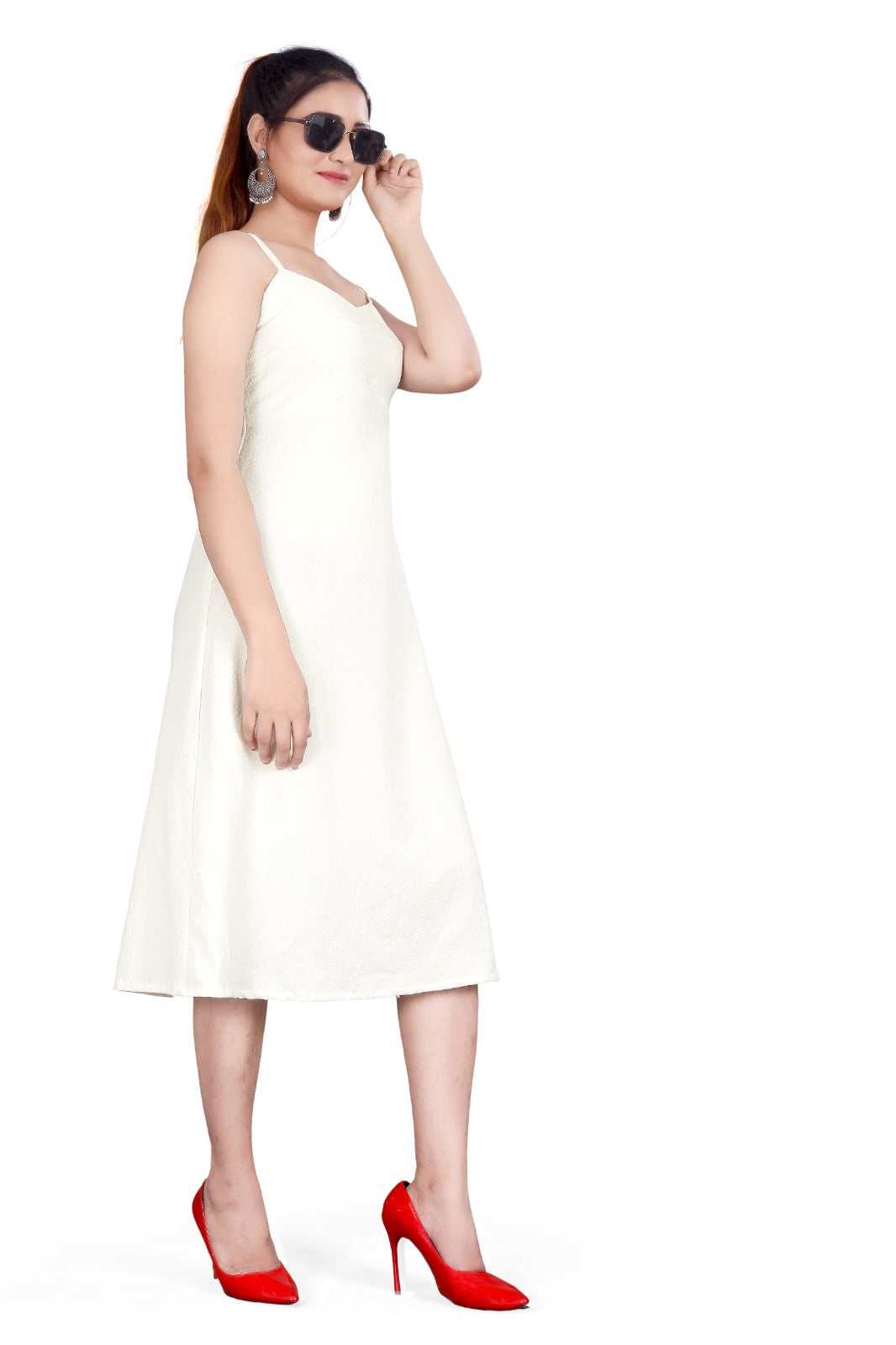 Elegant White Sleeveless Midi Dress